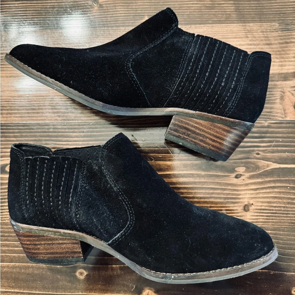 NWOB Lucky Brand Folley Western Black‎ Suede Ankle Booties